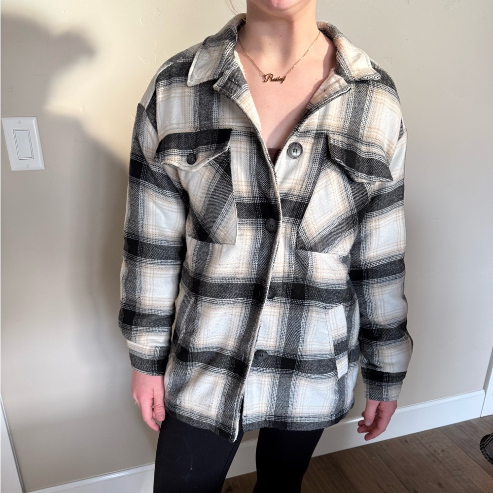 Love Tree Black and White Sherpa lined Plaid Jacket